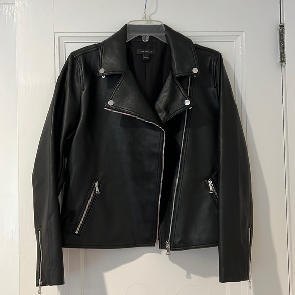 Ann Taylor Black Pebbled Leather Moro Jacket in Size 8, New, never worn - Picture 5 of 6